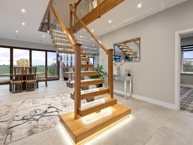 The entrance hall.