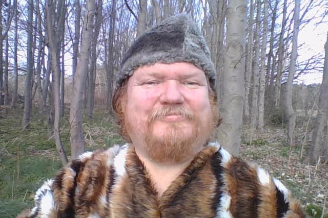 Artist and prehistorian Jim Snee.