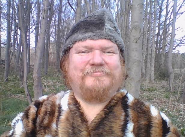 Artist and prehistorian Jim Snee.