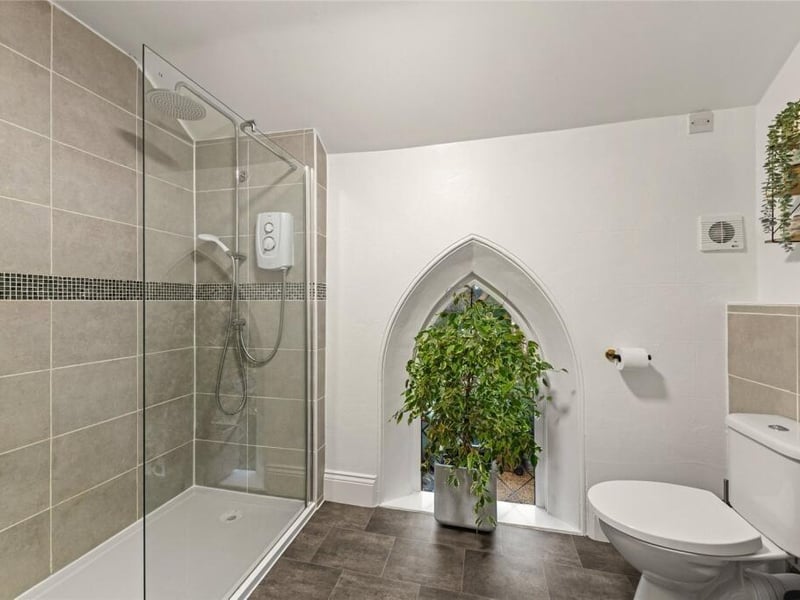Bedroom one's en suite.