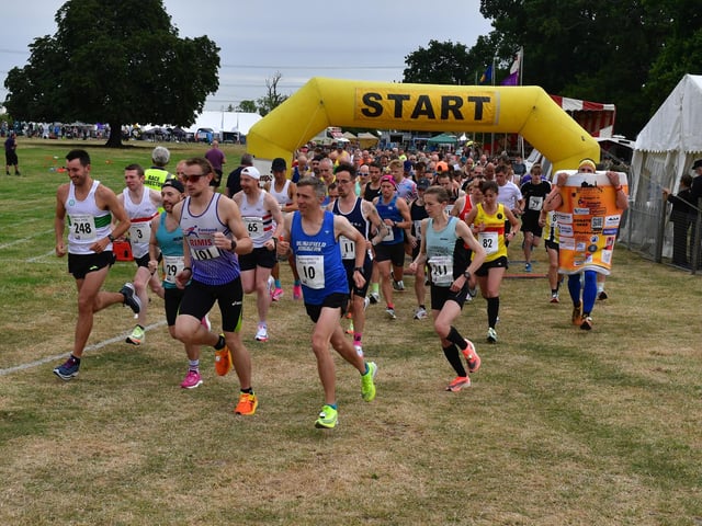 Start of the 10 mile road race