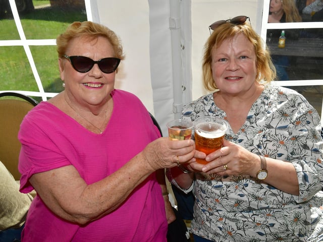 L-R Barbara Dale of Australia with her friend Donna Tinsley of Great Hale