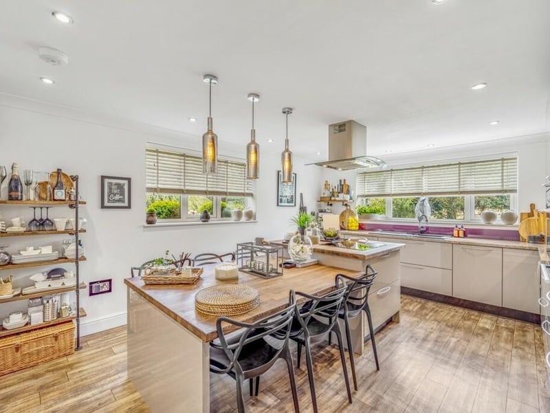 The kitchen/breakfast room.