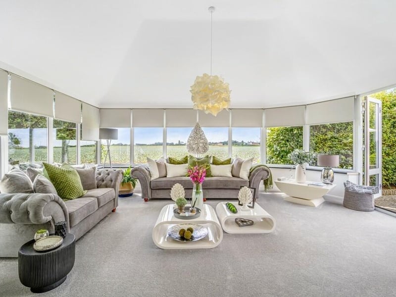 The sun room.