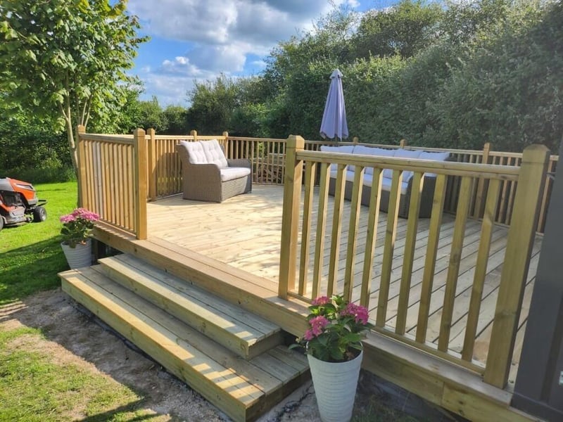 The other end of the raised decking area.