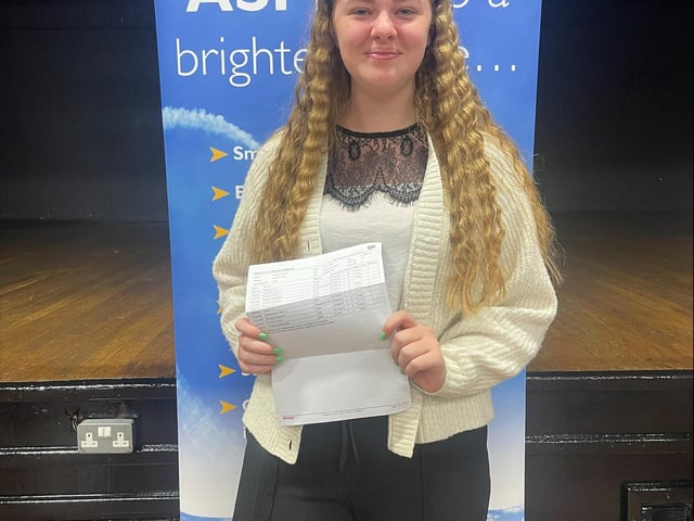 Eleanor Winter did exceptionally well, achieving the top grade 9 in Chemistry and History.