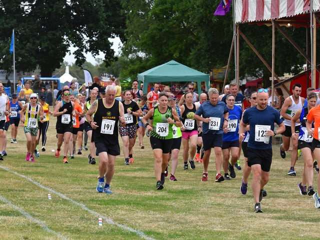 Start of the 10 mile road race