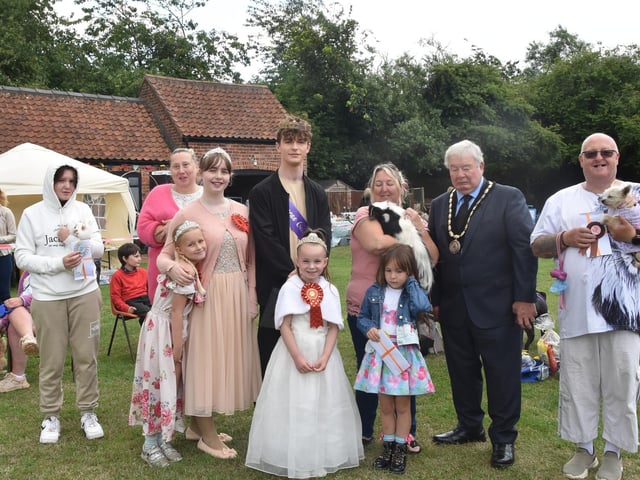 Even the Carnival royalty have rosettes!