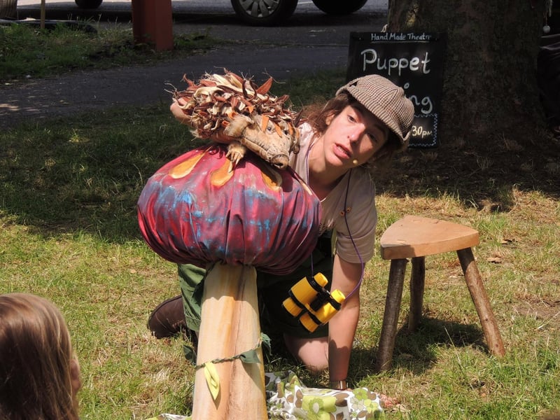 Woodland Puppet Show by Handmade Theatre.