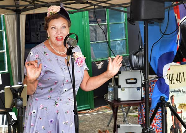 May Blossom entertaining the crowds.