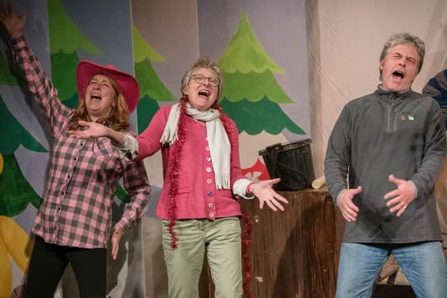 Sleaford Little Theatre in rehearsals. Photo: Craig Pakes