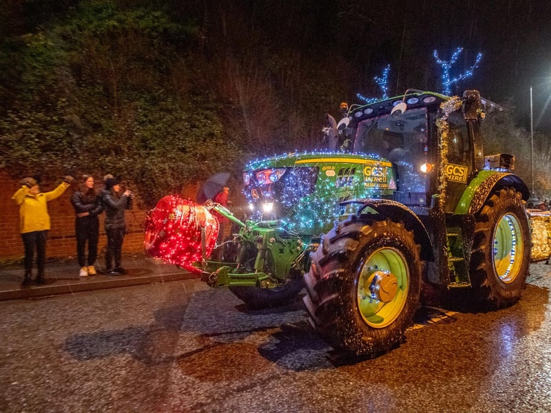 Louth Tractor Run sets off through town.
