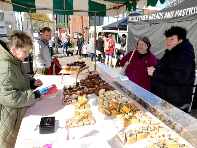 L-R Kim Farrier of The Rose Garden Cakes and Bakes, Lincoln, with Barbara Jackson and Sophie Jackson of Market Rasen. Photo: David Dawson