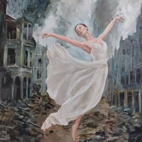 Artist Garry Ravenhall will be holding a solo exhibition at the Carre Gallery.