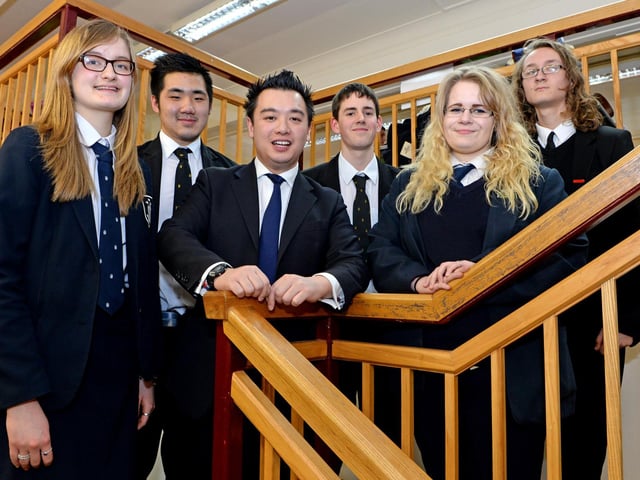 Future MP Alan Mak visiting Horncastle's Queen Elizabeth Grammar School to deliver an inspirational talk to students. The award-winning business and community leader spoke to 125 sixth formers and then held a question-and-answer session. In his talk, he shared his journey from his parent’s corner shop in Yorkshire and his state school classroom to the City of London, the corporate boardroom, and the world of international law and finance.