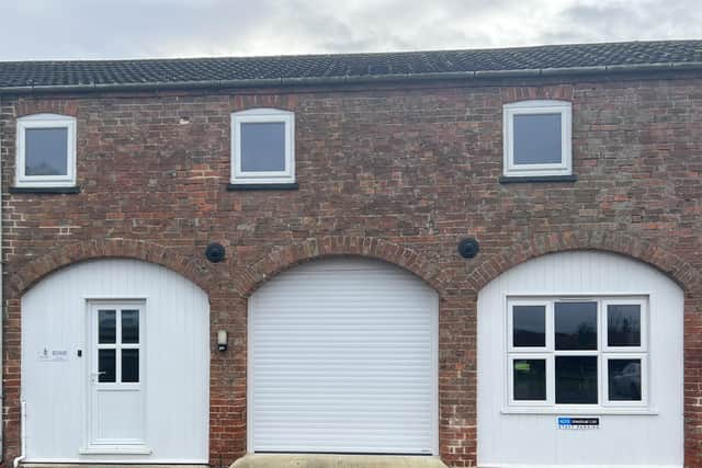 Revesby Estate had applied for change of use, conversion and alterations to an existing commercial buildings within their main yard.