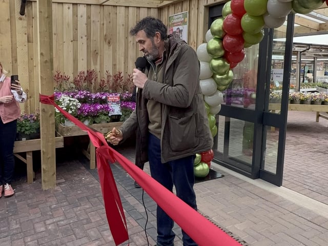 BBC Gardener's World presenter Adam Frost cuts the ribbon on the newly revamped Grantham Garden Centre.