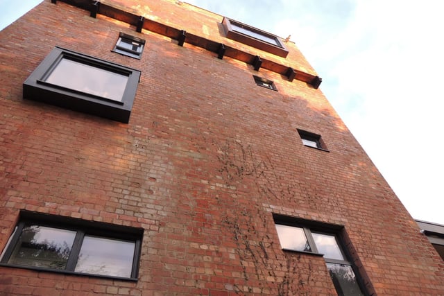Most windows have been kept to the side overlooking an unspoilt ridge and furrow field.