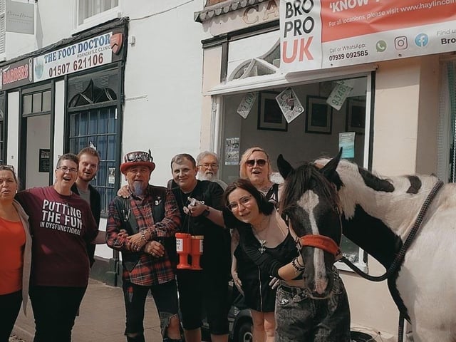 Didi Riders And Drivers has built up a strong relationship with the community group, Bro Pro, which aims to support lonely or isolated men. A carriage-drive in August raised more than £600 for the group, while this time, Bro Pro made donations for the community larder.