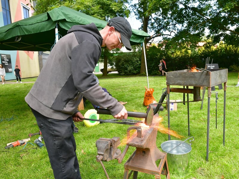 Blacksmith, Ryan Atkin, hot welding.