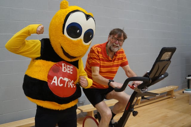 Bee Active cheers on Coun Stephen Bunney as he ramps up the miles on the exercise bike
