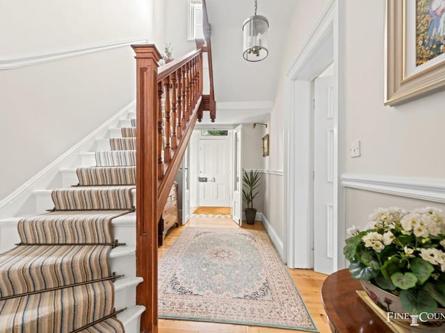 The entrance hall.