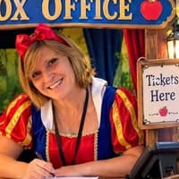 Tickets selling fast for 'hilarious' Louth panto to raise money for charity