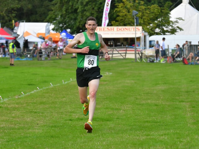 2nd runner to finish the 10 mile road race, Thomas Shaw of Worksop