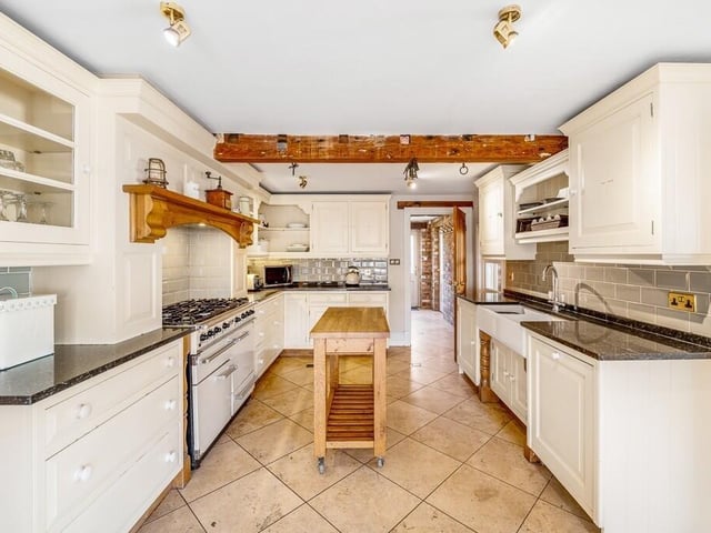 Another angle on the kitchen-diner.