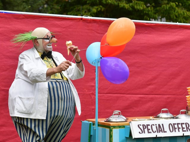 A seaside festival wouldn't be perfect without some clowning around by Jekyll On Ice.
