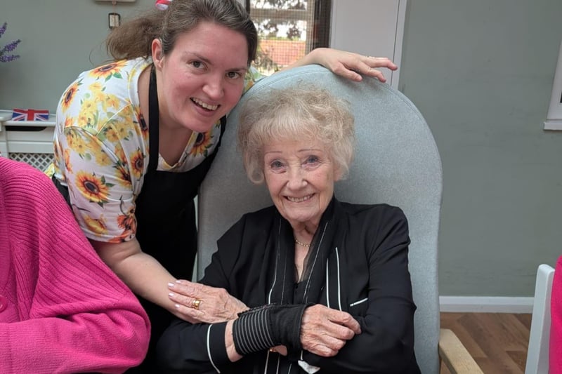 Louisa Murder with Sheila Mann who shared her memories of VE Day.