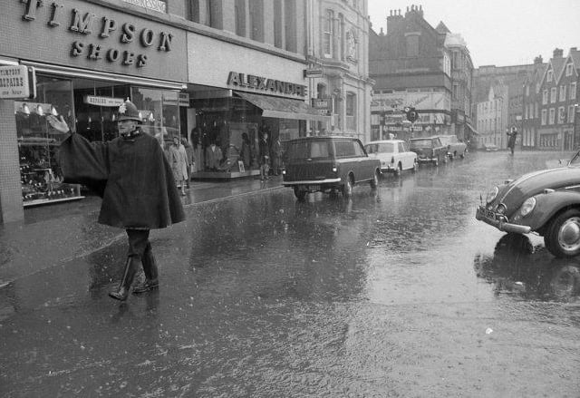 The shops and cars from the sixties will take you back.