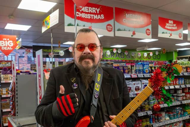 Roy joins SPARaoke to bring joy at Christmas time