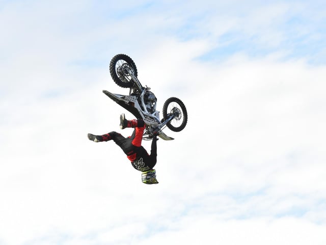 The spectacular Bolddog Lings FMX Display
