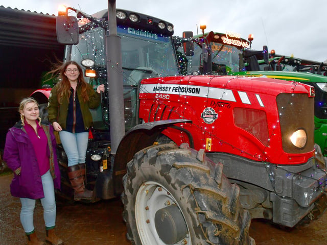 L-R Charlotte Warr and Grace Chambers of Stapleford