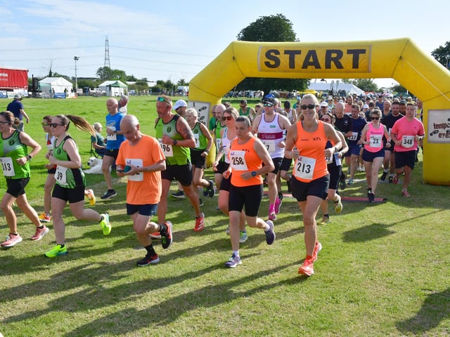 Start of the 10 mile road race
