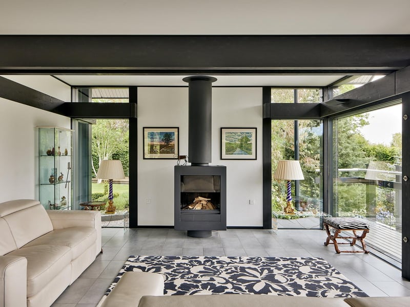 The drawing room.