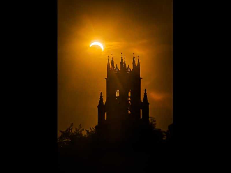 A fuller version of the main image.