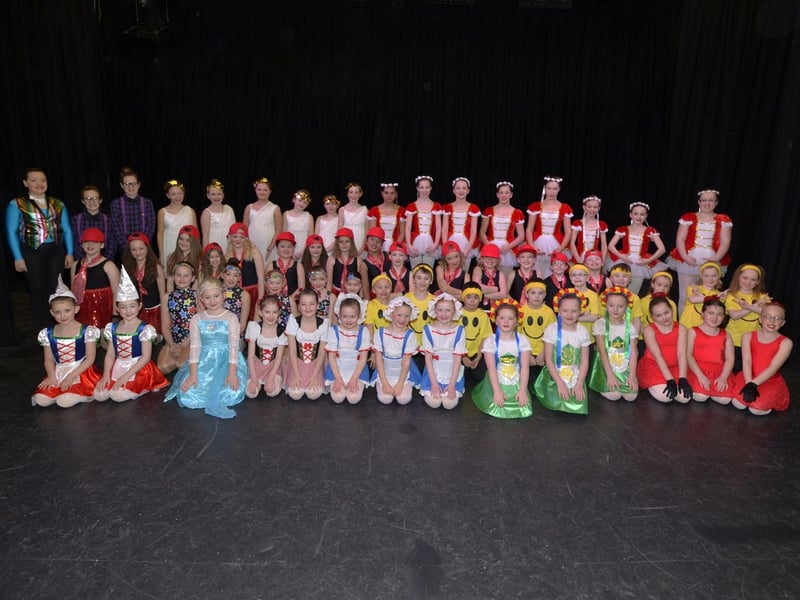 Some of the 200 students from Lisa Meanwell's Elite Academy of Dance, of Louth, who performed in the dance school's annual show of 2015. The event - dubbed Curtain Call - was held at The Riverhead Theatre, in Louth. A number of different dance genres were performed, including ballet, modern theatre, tap, street dance, cheerleading and acro. Pictured are the pre-juniors and juniors.