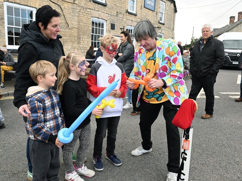 Kimberley Wilson, George Wilson-Swinney 9, Erin Wilson-Swinney 6 and Jack Wilson-Swinney 5 of Sleaford, with Brian Hellyer of Just Magic