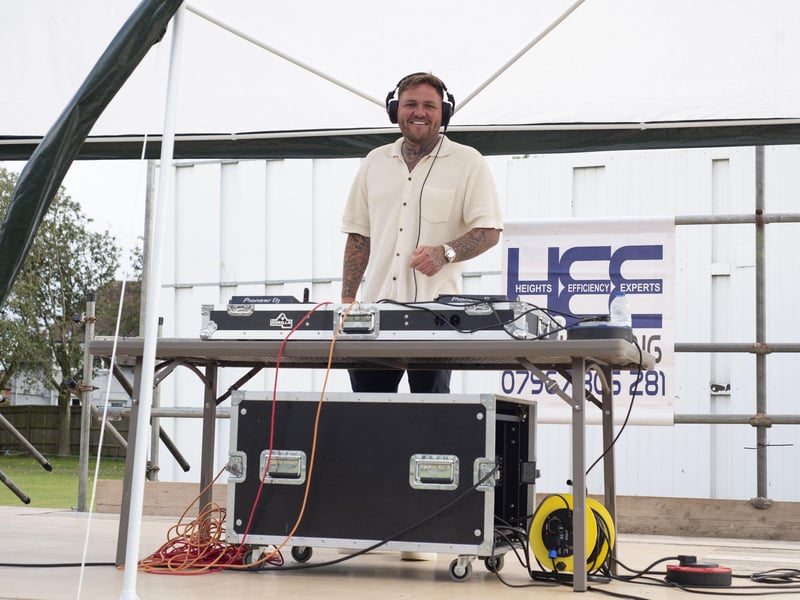 Shanti DJ Sam Martin turning up the volume.