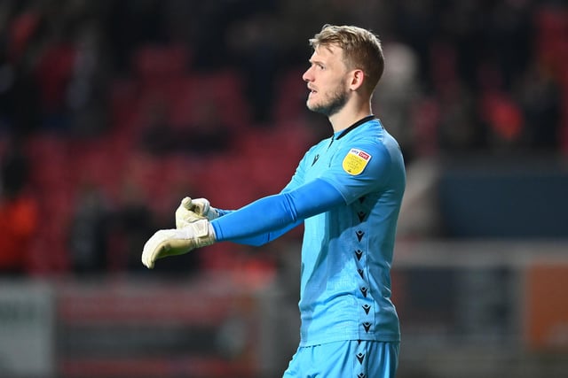 Sheffield United boss Paul Heckingbottom has admitted that the Blades needs to sign a new goalkeeper before this weekend's match with Luton Town with Stoke City stopper Adam Davies an option (Sheffield Star/Yorkshire Post)