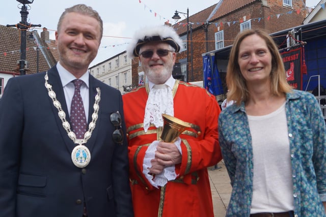 Mayor Jon Wright, Town Crier William Smith and Town Clerk Michelle Moss