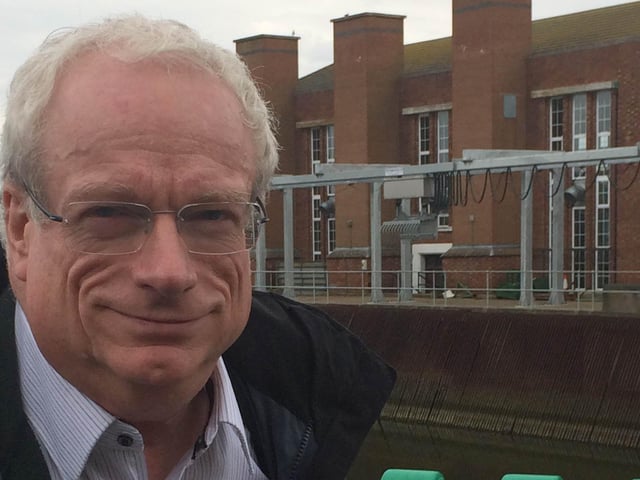 Chairman of the Environment Agency (EA) Lord Chris Smith visiting Boston following the floods of December 2013. Lord Smith was touring Lincolnshire, examining the work the EA had been carrying out across the county and finding out about the range of flood risk management issues. He described the Boston Barrier as the ‘most important' element of the EA’s plans. “I’m determined, before I formally step down as chairman of the EA in a few months' time, to make sure this is well on it’s way to happening,” he said.