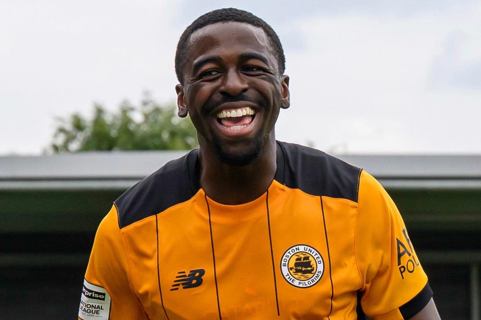 Der selbstbewusste Stürmer von Boston United, Ken Aboh, hofft auf eine ...