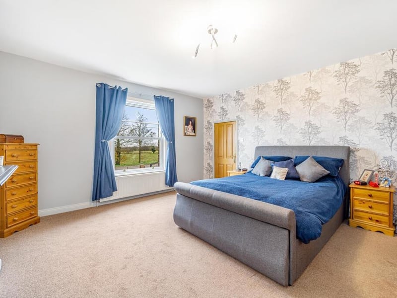 The principal bedroom.