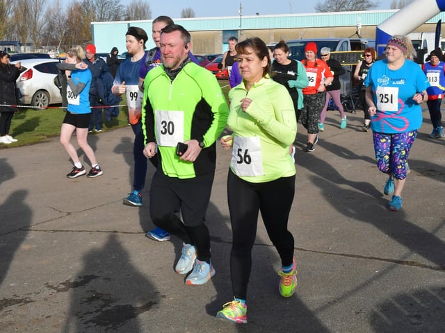 And they are off, the start of the 10K