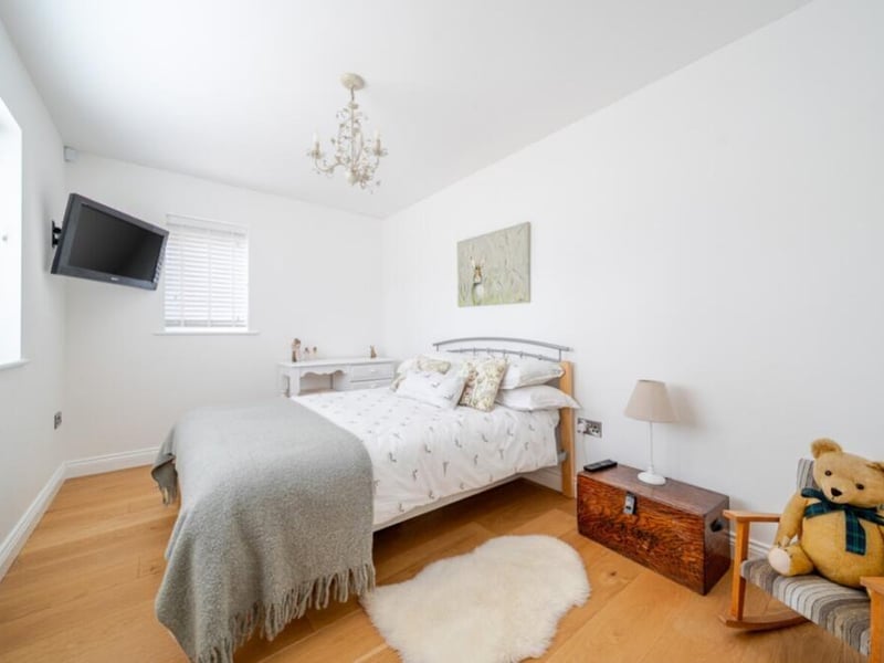 The other ground-floor bedroom.
