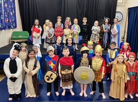Caythorpe School Key Stage 1 kids acted out their Nativity as a Christmas bedtime story.