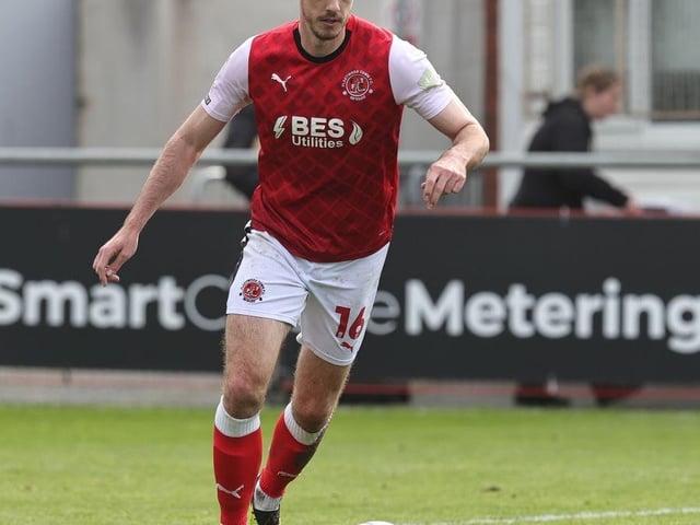 Port Vale FC have signed defender, Ben Heneghan, following the conclusion of his contract with Fleetwood Town. The 6ft 3in centre back puts pen to paper on a deal that will see him remain at Vale Park until at least the summer of 2026. Heneghan, 30, is no stranger to Darren Moore following a promotion-winning spell together at Sheffield Wednesday.